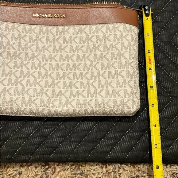 Michael Kors 3 in 1 Tote - Picture 13 of 16